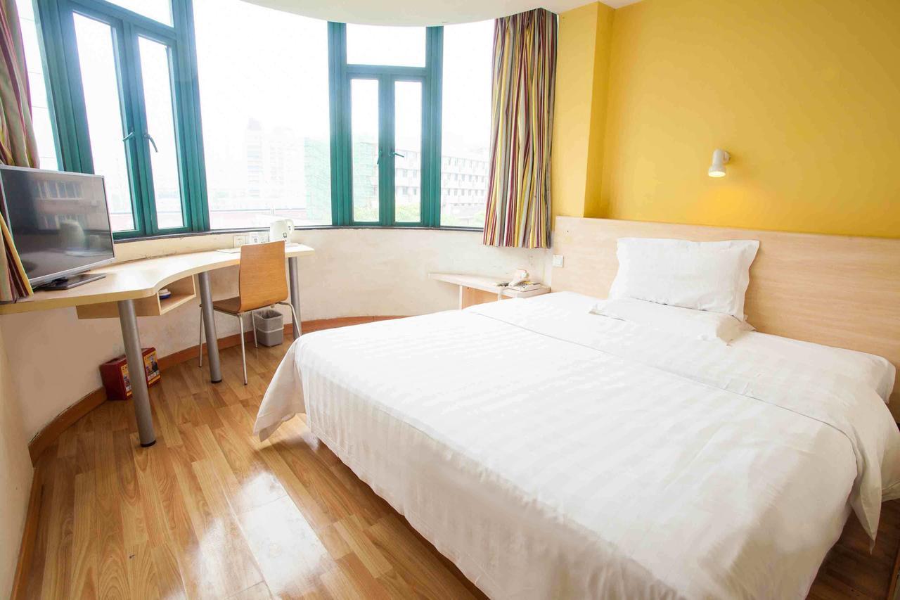 7Days Inn Yunfu Luoding Central Zimmer foto