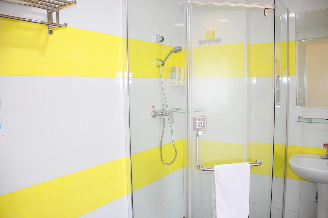 7Days Inn Yunfu Luoding Central Exterior foto